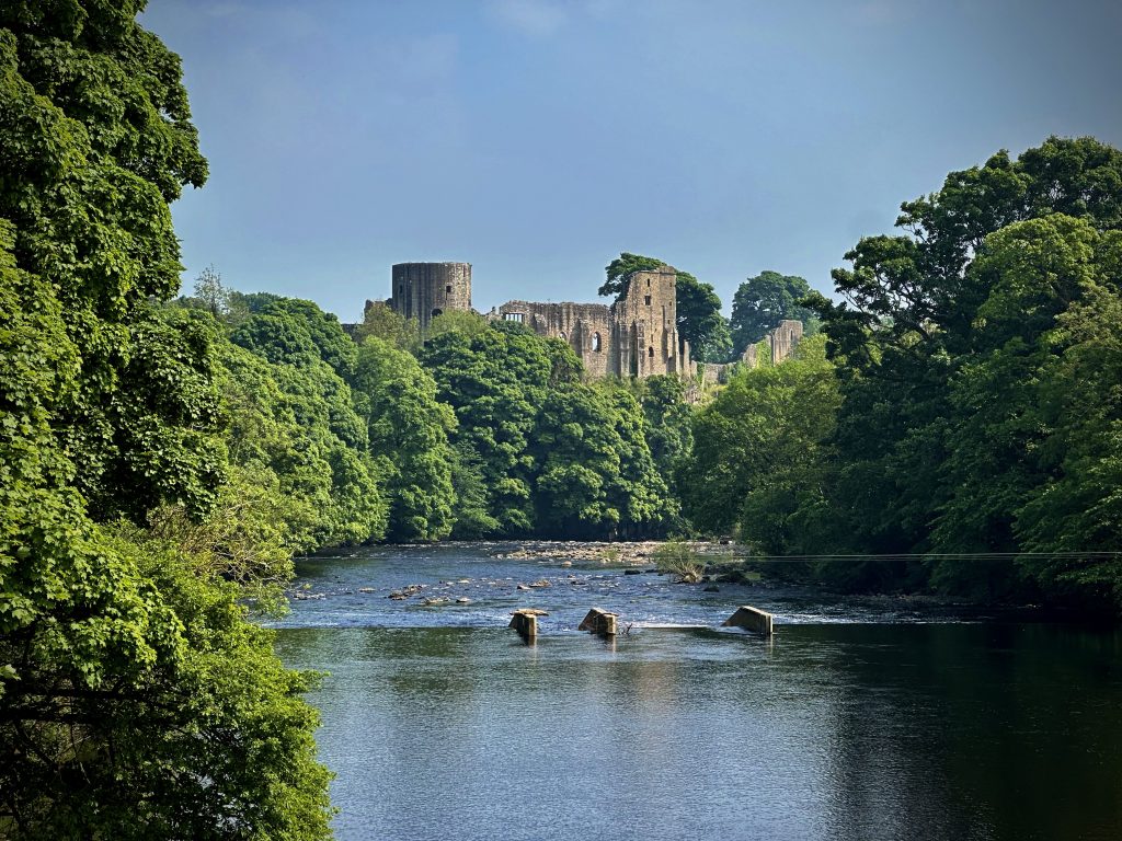 Image of Barnard Castle and the river Tees.